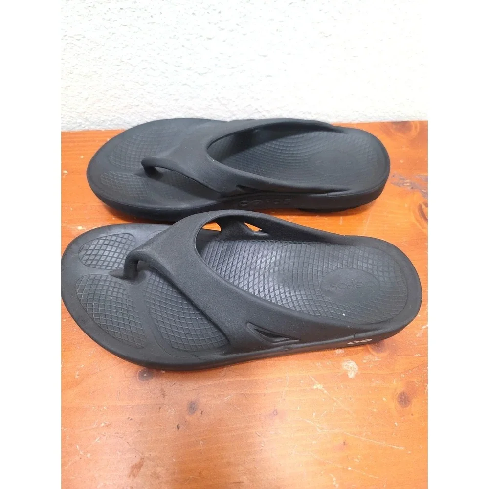 Oofos Original Black Recovery Sandals Unisex Size M 8/W 10 Lightweight & Comfort